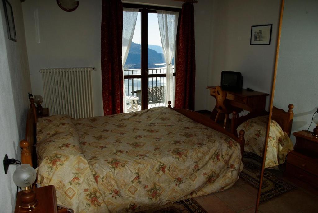 Hotel Tamola Sorico Oda fotoğraf